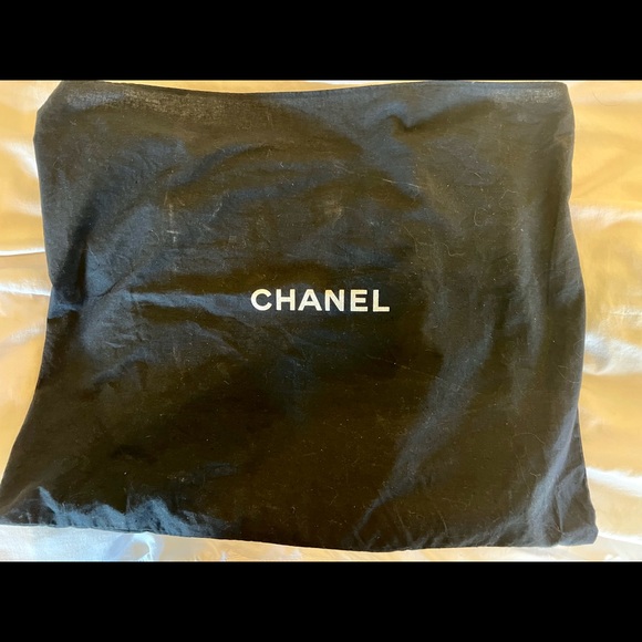 CHANEL EUC Brown Suede Shoulder Tote - Picture 2 of 11